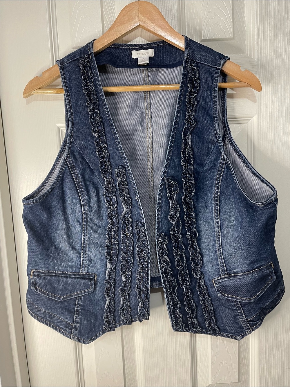 Chico’s Vintage Denim Western Ruffle Open Front Vest size Large